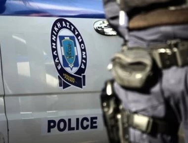 Λέσβος: Αυτοκίνητο «Μη κυβερνητικής» οργάνωσης έφερε κλεμμένες πινακίδες του ΕΣ και ασυρμάτους!